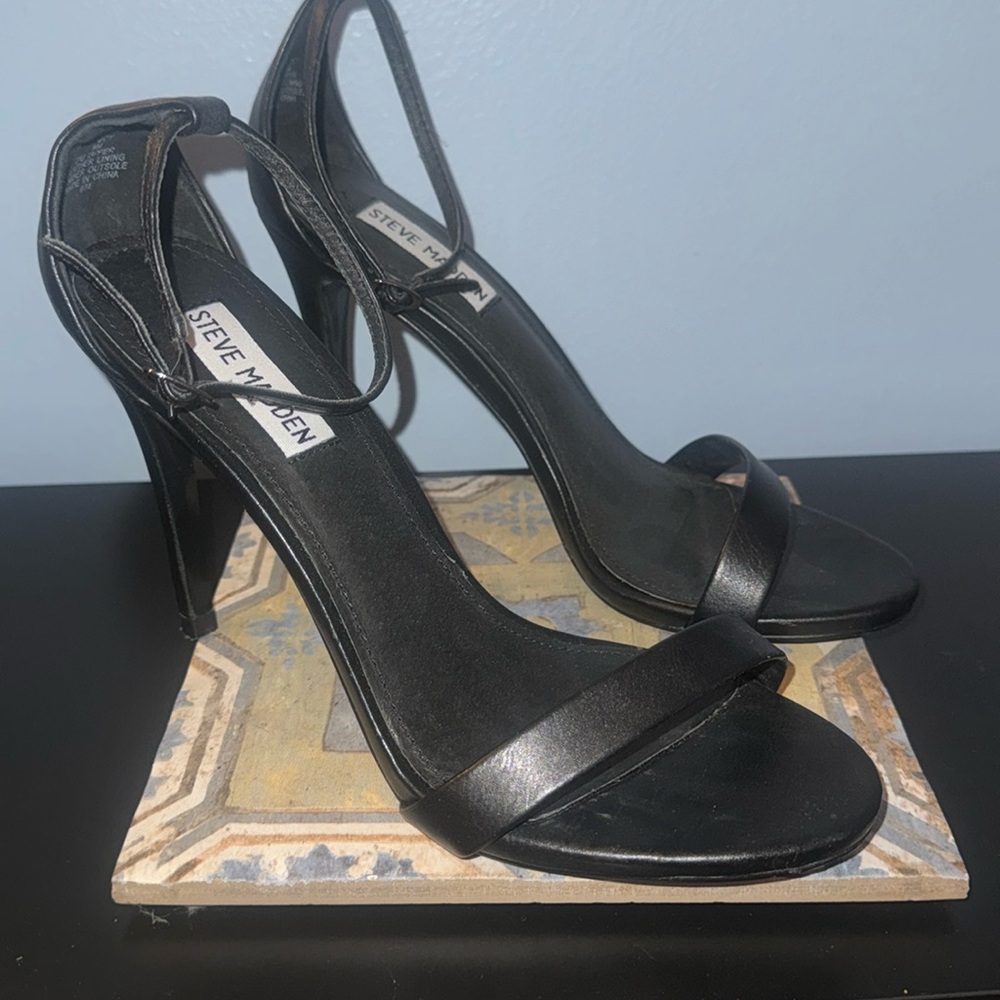Steve Madden  STECY Black Heel Sandals Size 9